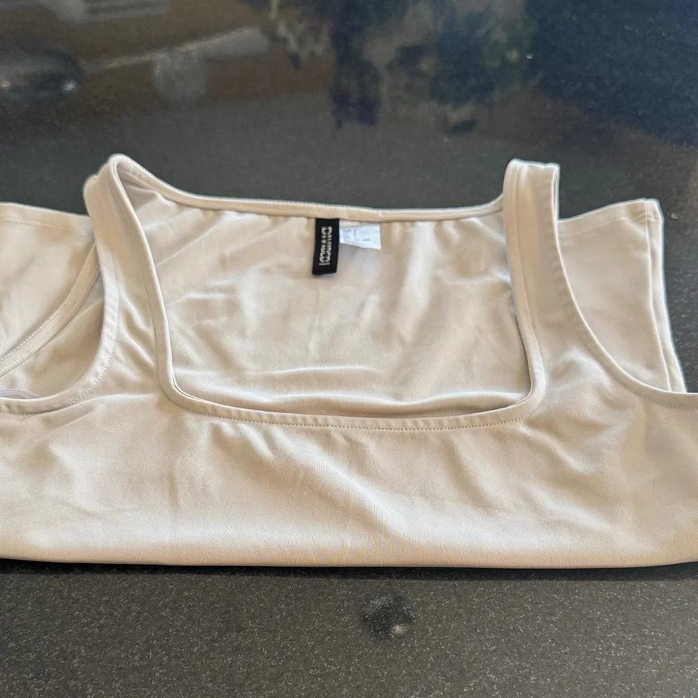 Basic Square-Neck Tank Top - Cream - Picture 7 of 7